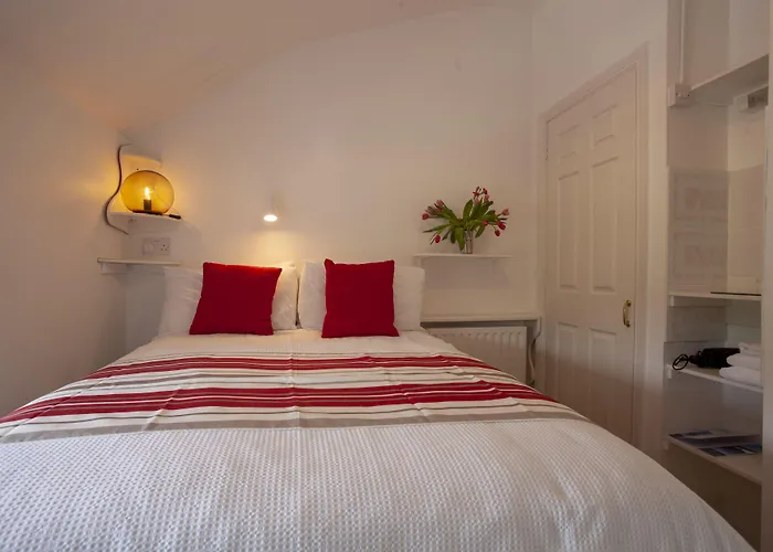 The Waterfront (adults Only) Gasthuis Dingle