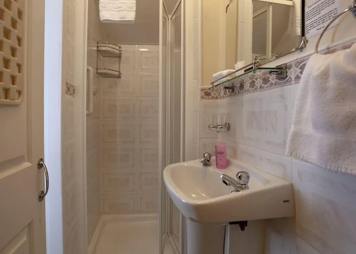 Konukevi The Waterfront (adults Only)