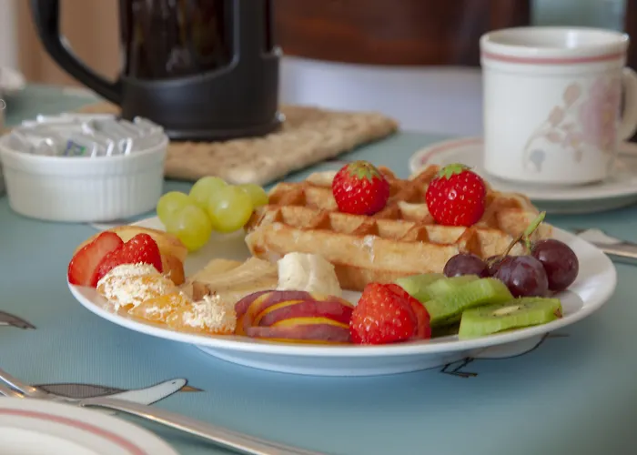 The Waterfront (adults Only) بيت ضيافة دينغل