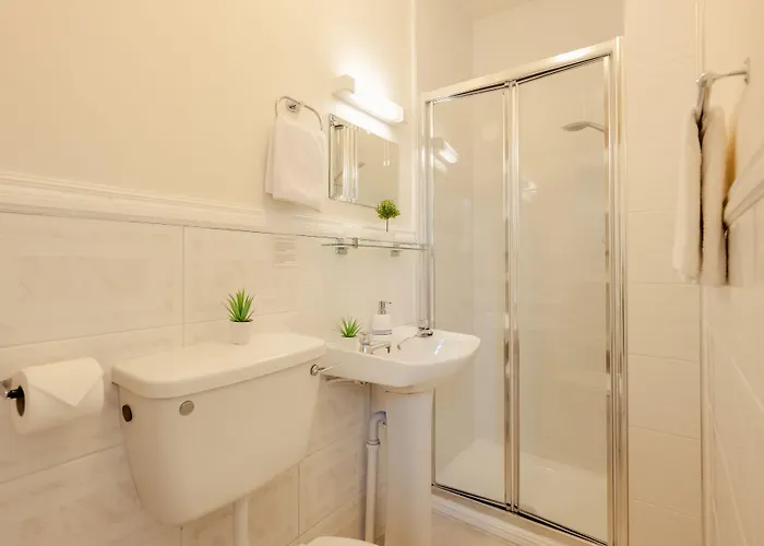 Konukevi The Waterfront (adults Only) 4*